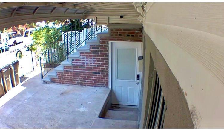 3 Bedroom Large Backyard Apartment *